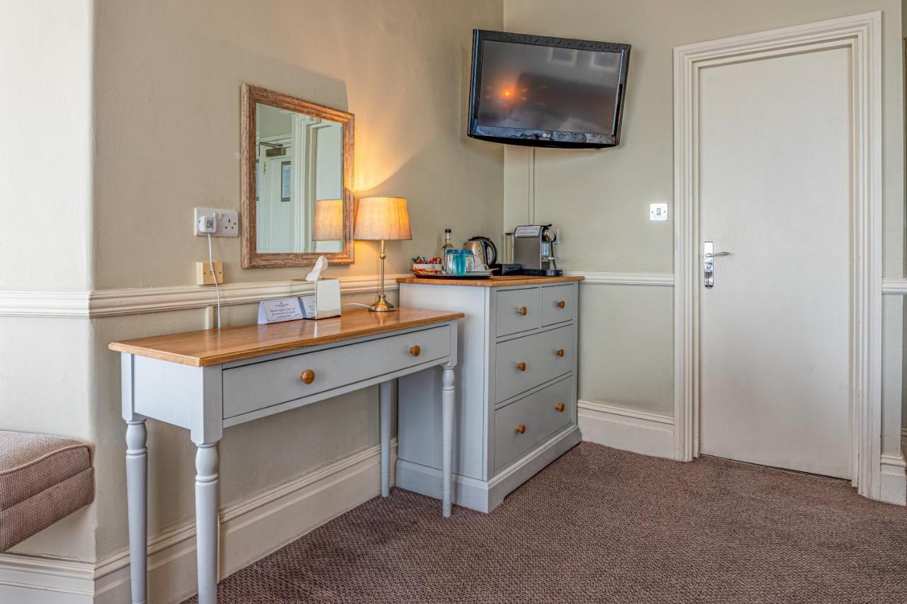 Botany Bay Hotel Бродстеърс Екстериор снимка