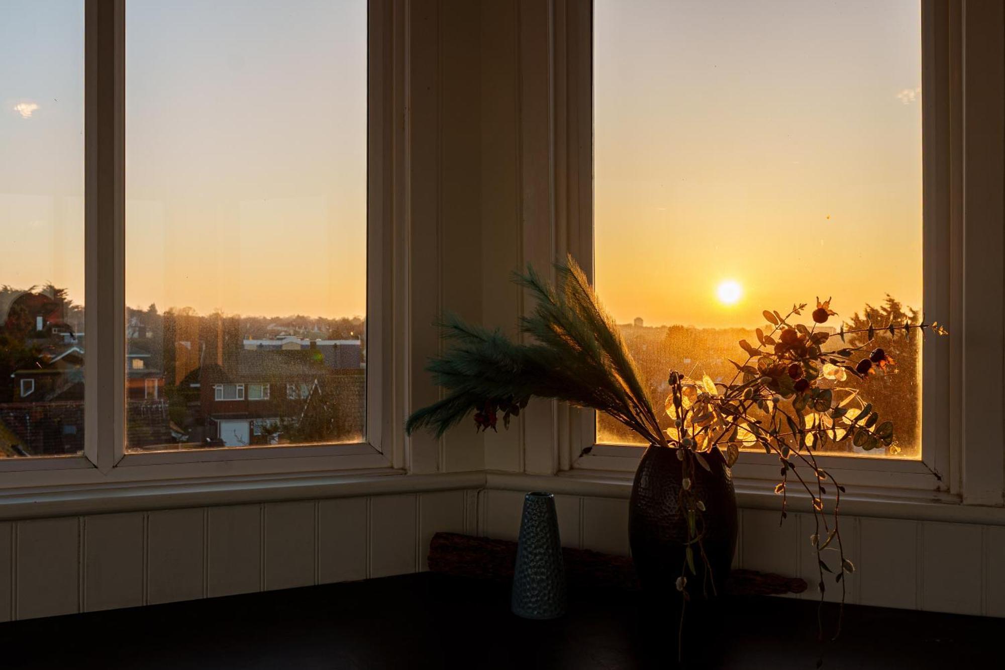 Botany Bay Hotel Бродстеърс Екстериор снимка