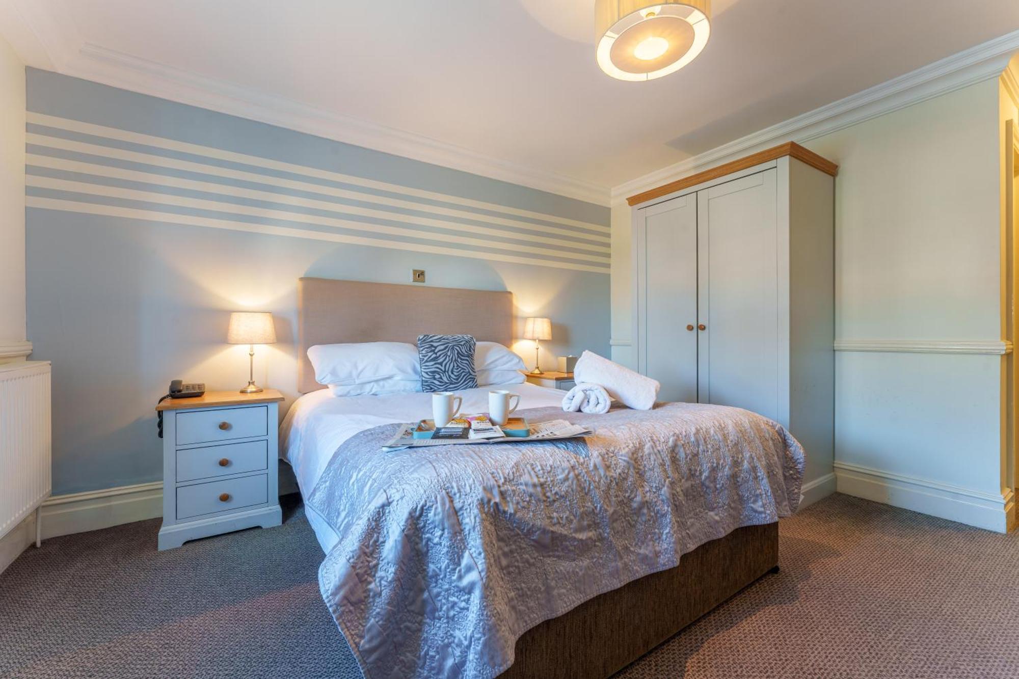 Botany Bay Hotel Бродстеърс Екстериор снимка